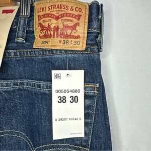 NWT Men's Levi's 505  Regular Fit Straight Leg Sit at Waist Jeans Sz 38/30   013